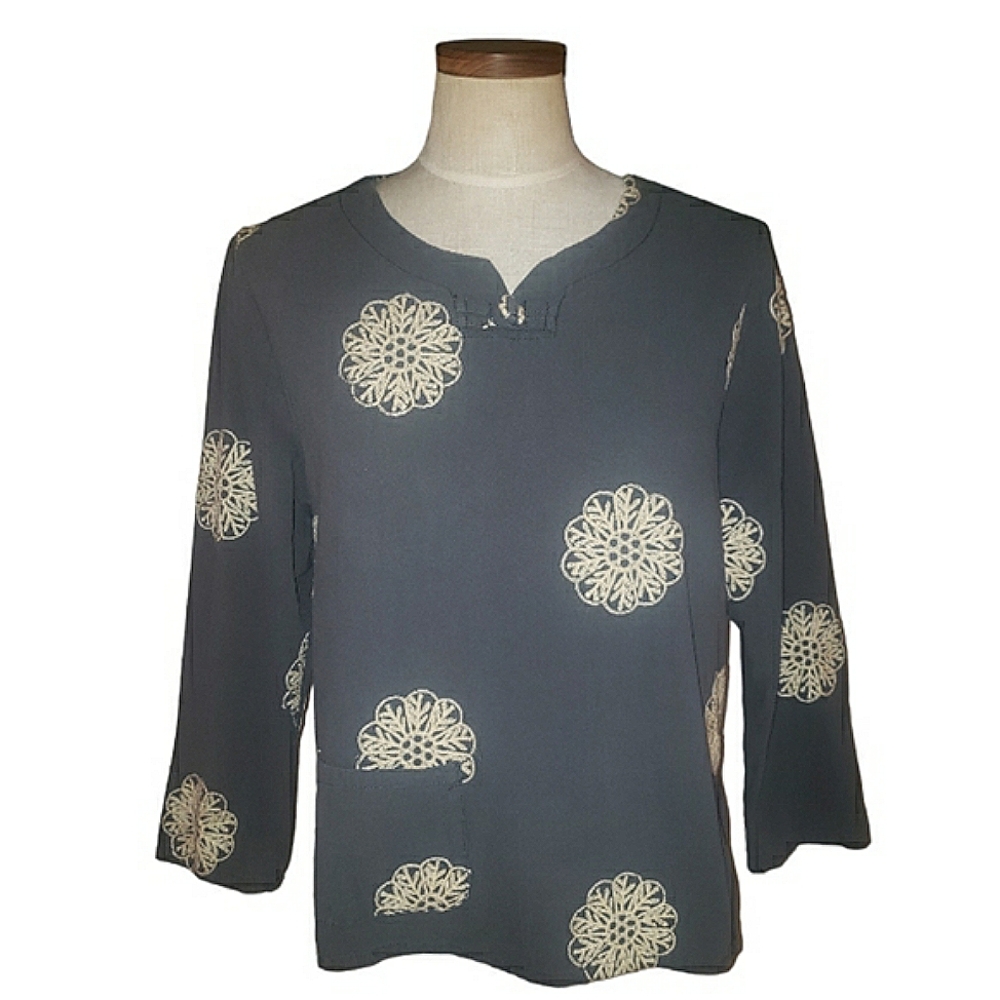 Keke Boho Knot Neck Pocket Hem Embroidered  Flowers Split Hem Linen-Blend Top M